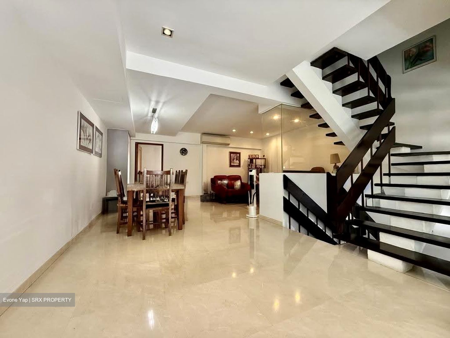 Golden Hill Estate (D19), Terrace #613040461
